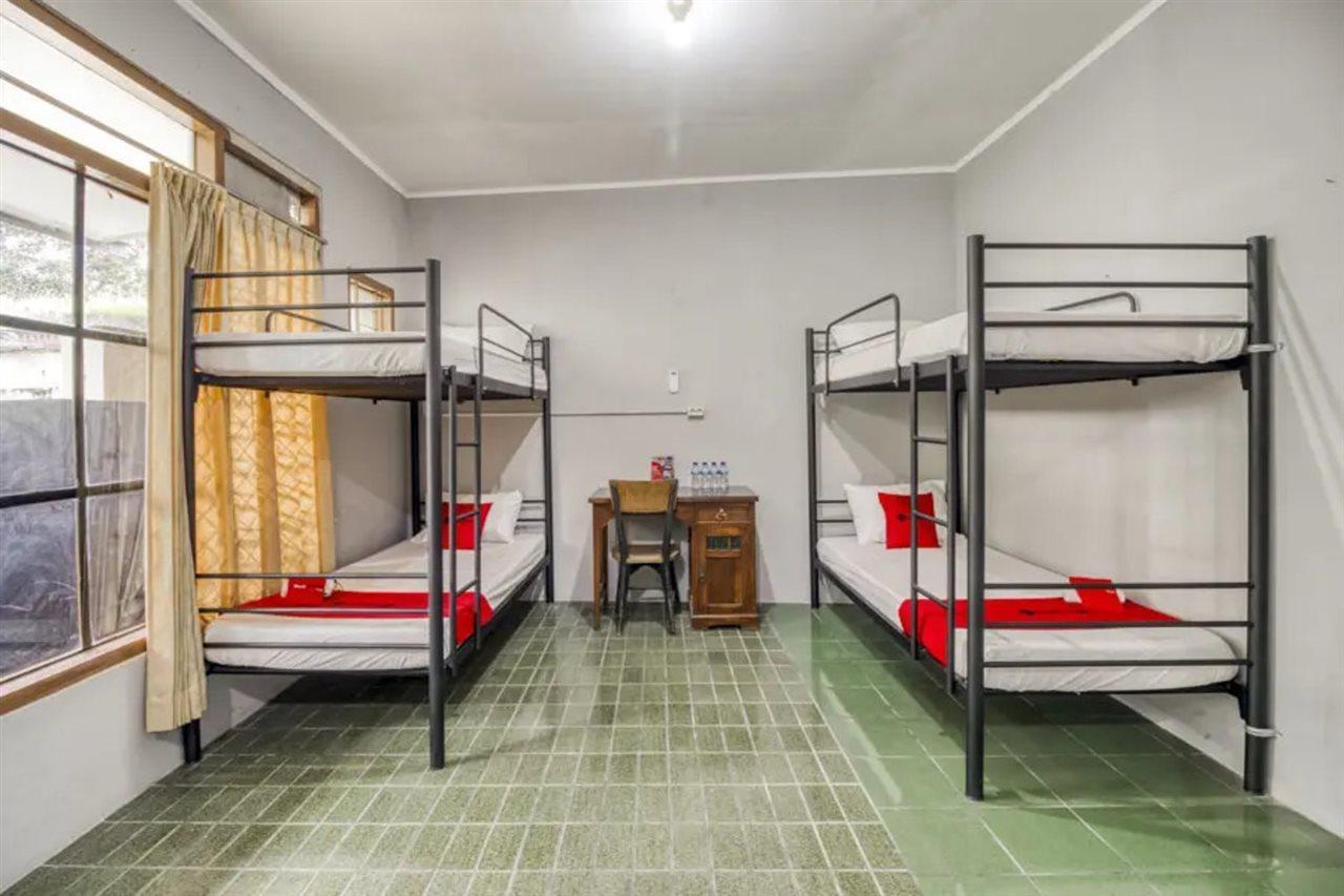 Reddoorz Hostel Near Adisucipto Airport Yogyakarta Kalasan Exteriér fotografie