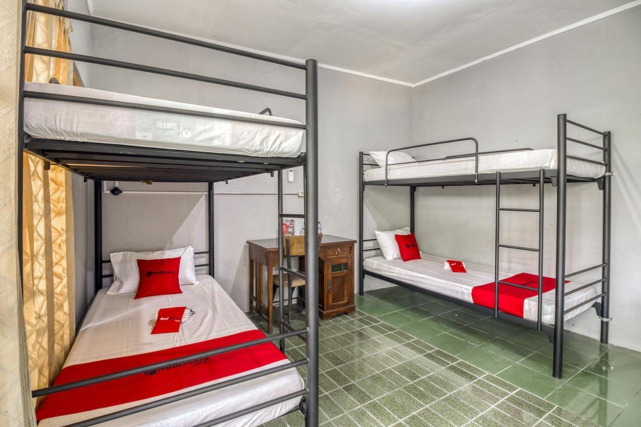Reddoorz Hostel Near Adisucipto Airport Yogyakarta Kalasan Exteriér fotografie